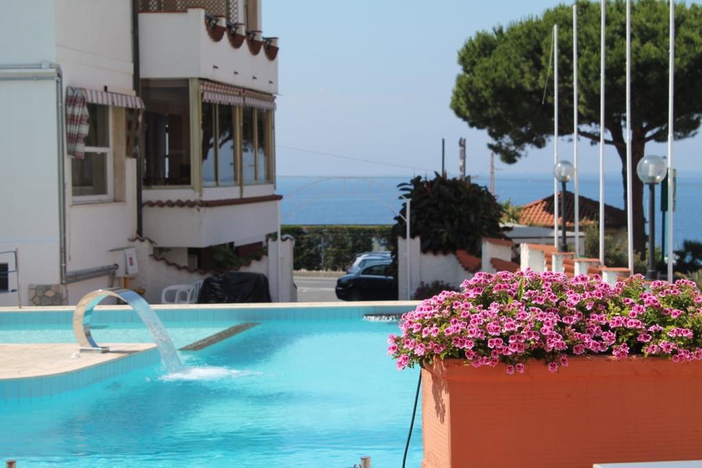 Hotel Ariston Montecarlo Sanremo Dış mekan fotoğraf